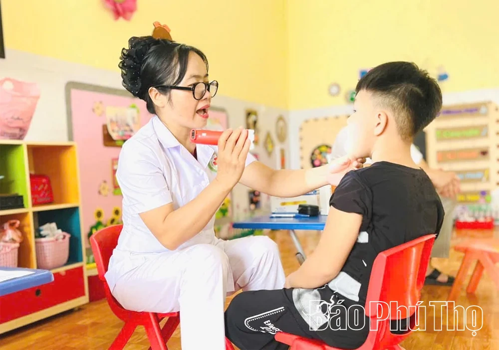 Quan tâm chăm sóc sức khỏe học đường
