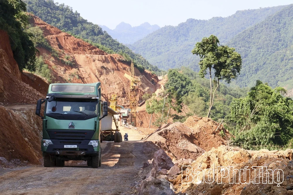 Hạ tầng giao thông mở rộng không gian phát triển sau hợp nhất