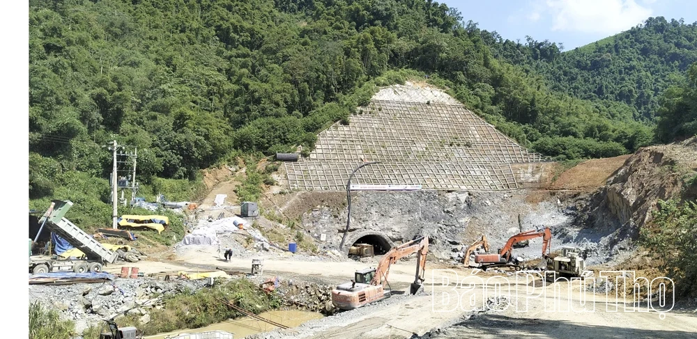 Hạ tầng giao thông mở rộng không gian phát triển sau hợp nhất
