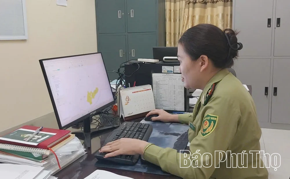 Nữ kiểm lâm “số hóa” giữ màu xanh đại ngàn