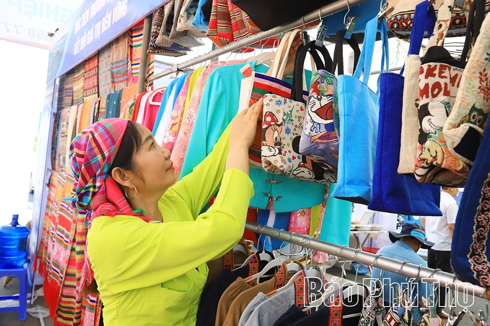 Đẩy mạnh phát triển thương mại điện tử trên địa bàn tỉnh