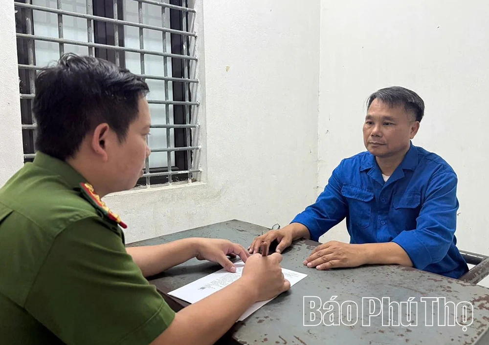 Khởi tố, bắt tạm giam Bí thư Đảng ủy và Chủ tịch UBND xã Hợp Kim