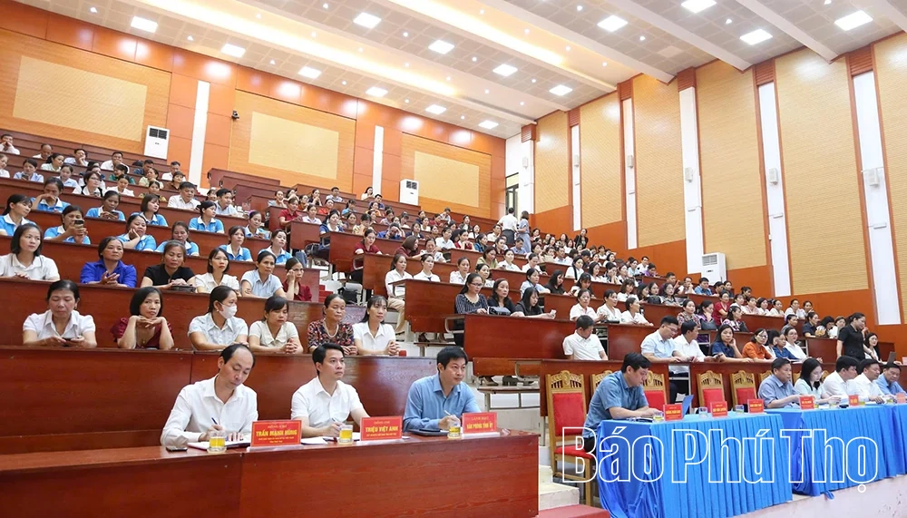 Hơn 300 đại biểu tham gia Diễn đàn Lắng nghe dân nói