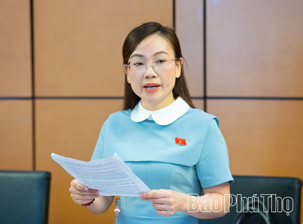 Đại biểu Quốc hội tỉnh Phú Thọ góp ý&nbsp;các dự án Luật về bảo vệ môi trường, an toàn thực phẩm, phát triển công nghiệp văn hóa