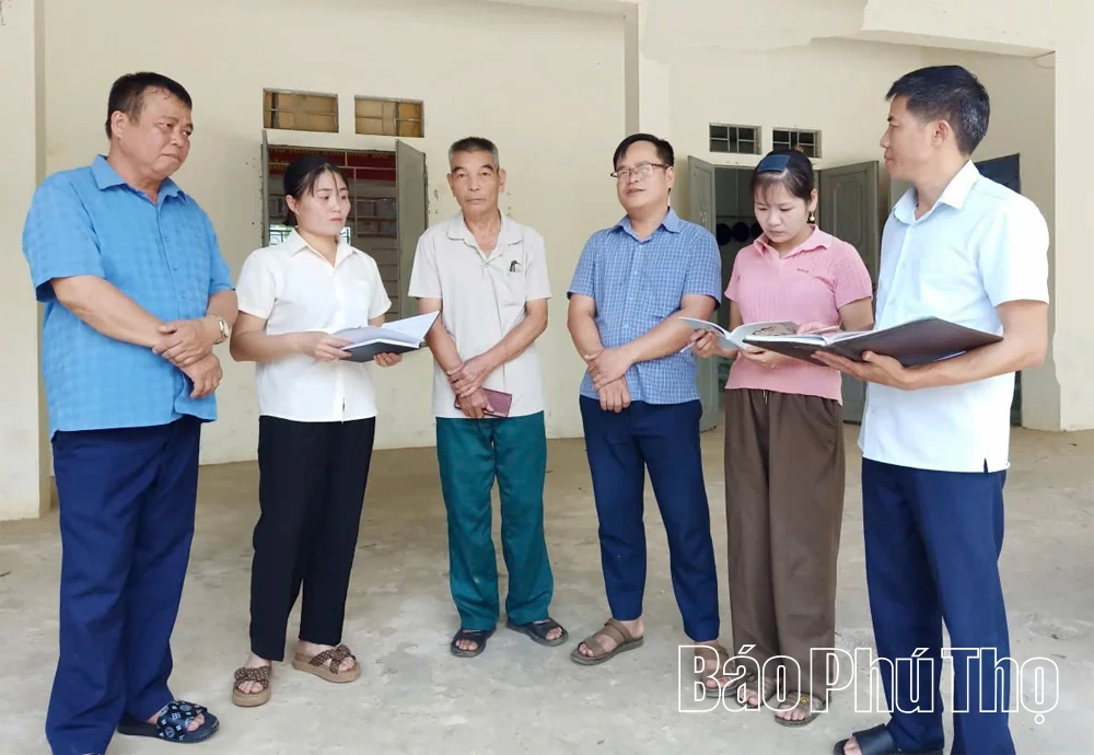 Phát huy vai trò của cán bộ cơ sở trong bảo vệ nền tảng tư tưởng của Đảng
