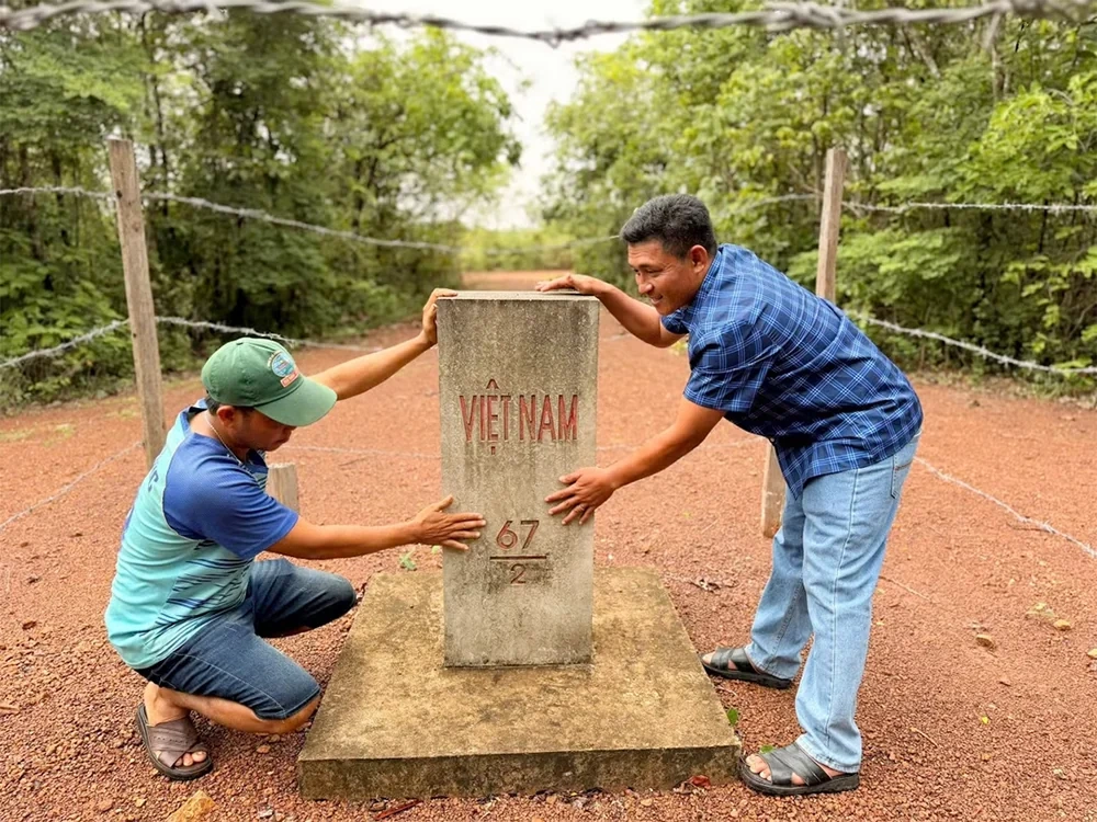 Lặng lẽ vùng biên