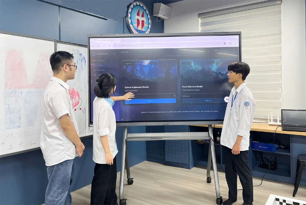 Học sinh Trường THPT Hạ Hòa giành giải Nhất bảng B Cuộc thi Sáng tạo trẻ quốc gia về trí tuệ nhân tạo