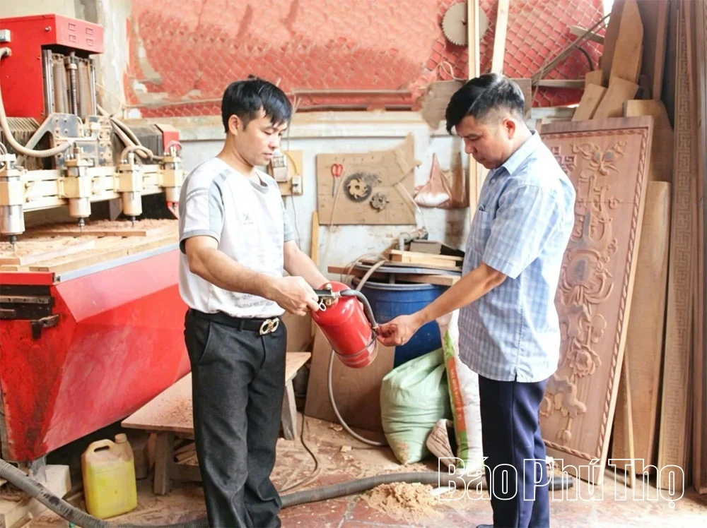 The Vitality of Bich Chu Woodcraft
