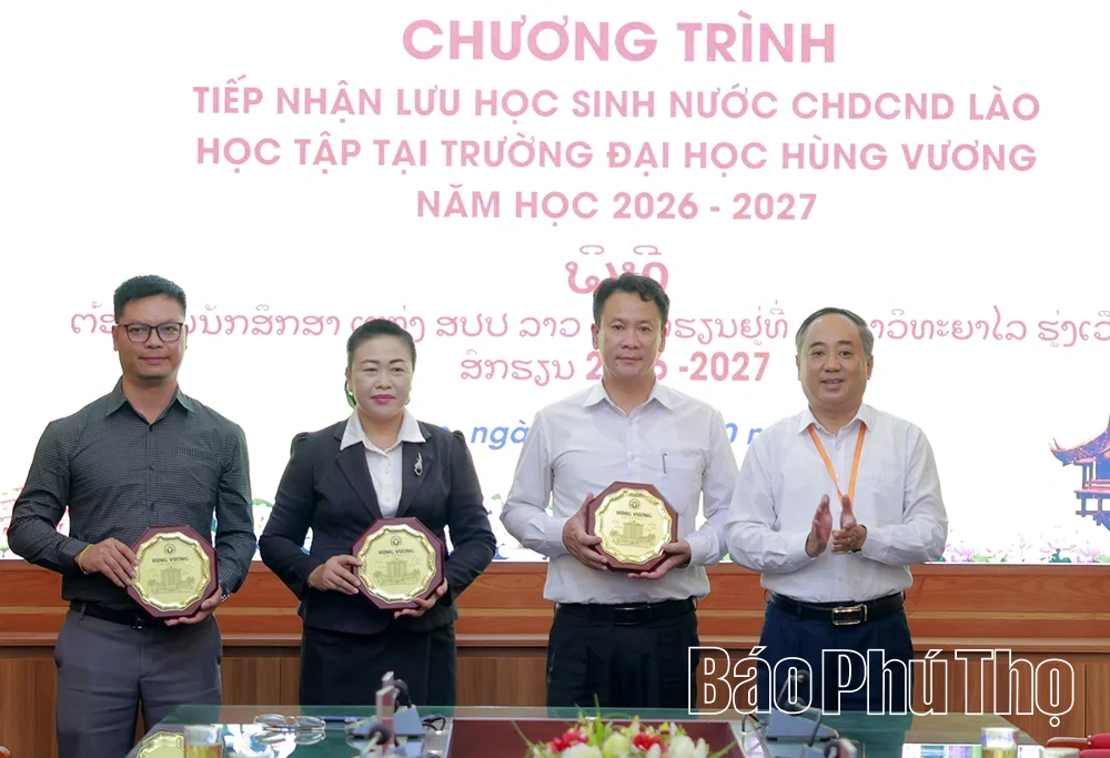 Trường Đại học Hùng Vương tiếp nhận 20 lưu học sinh Lào năm học 2026 - 2027