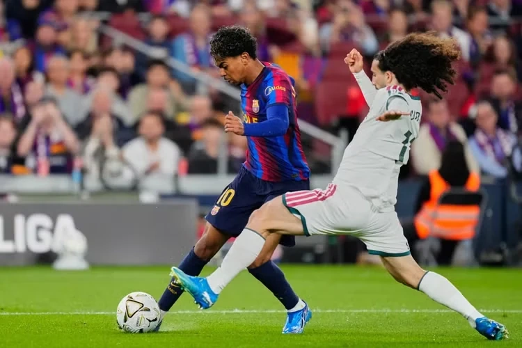 Mbappe gieo sầu cho Barca, Real Madrid thắng Siêu kinh điển