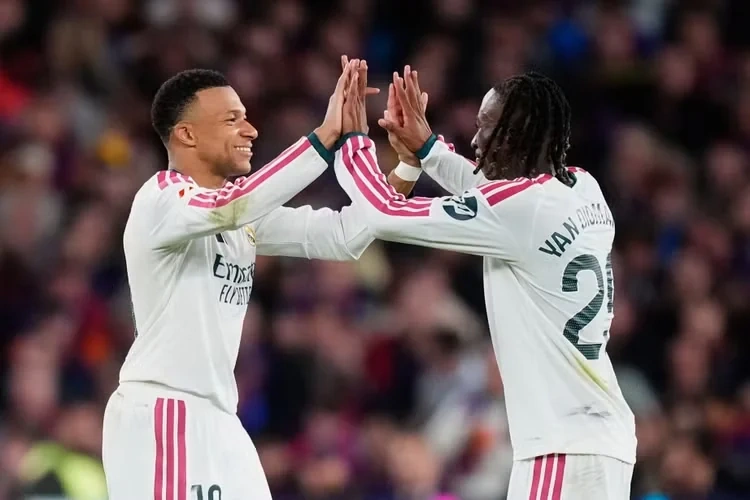 Mbappe gieo sầu cho Barca, Real Madrid thắng Siêu kinh điển