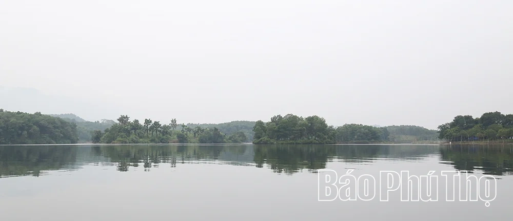 “Thảm đỏ” nơi đất Mẹ Âu Cơ
