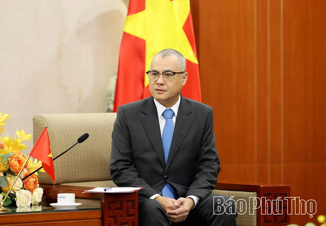 Đồng chí Bí thư Tỉnh ủy Phạm Đại Dương tiếp và làm việc với Đoàn đại biểu cấp cao Ba Lan