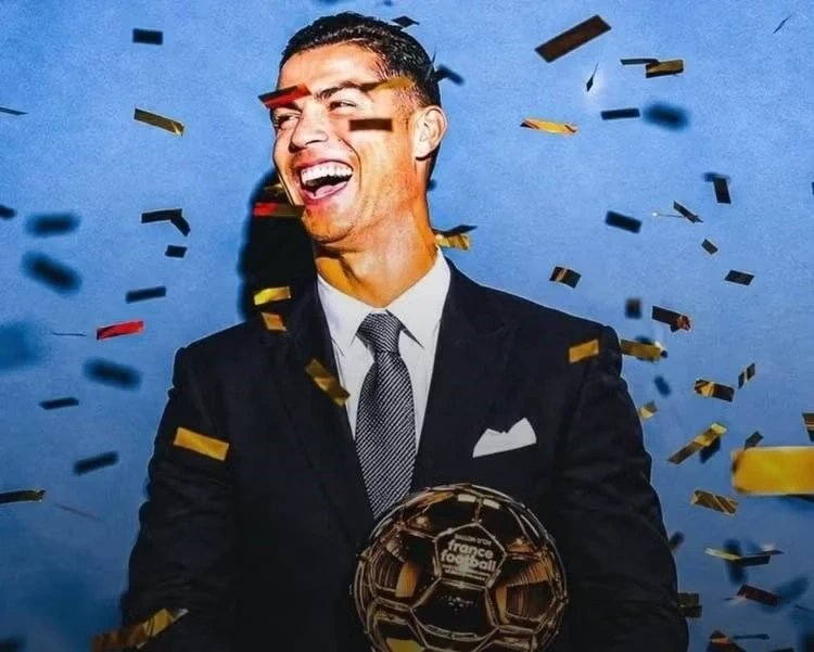 Cristiano Ronaldo chính thức trở thành Quả bóng Vàng vĩ đại nhất lịch sử