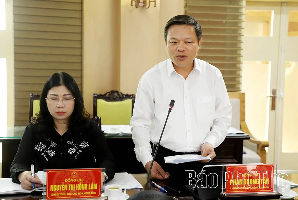 Thường trực HĐND tỉnh xem xét kết quả thẩm tra các nội dung trình Kỳ họp thứ Sáu HĐND tỉnh khóa XX