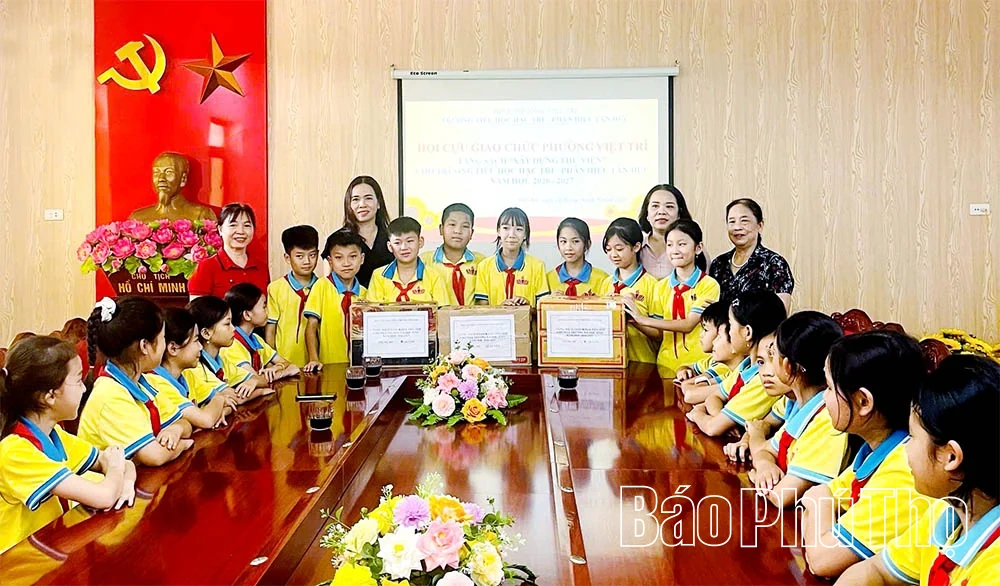 Cựu giáo chức Phú Thọ: Giữ ngọn lửa nghề giáo