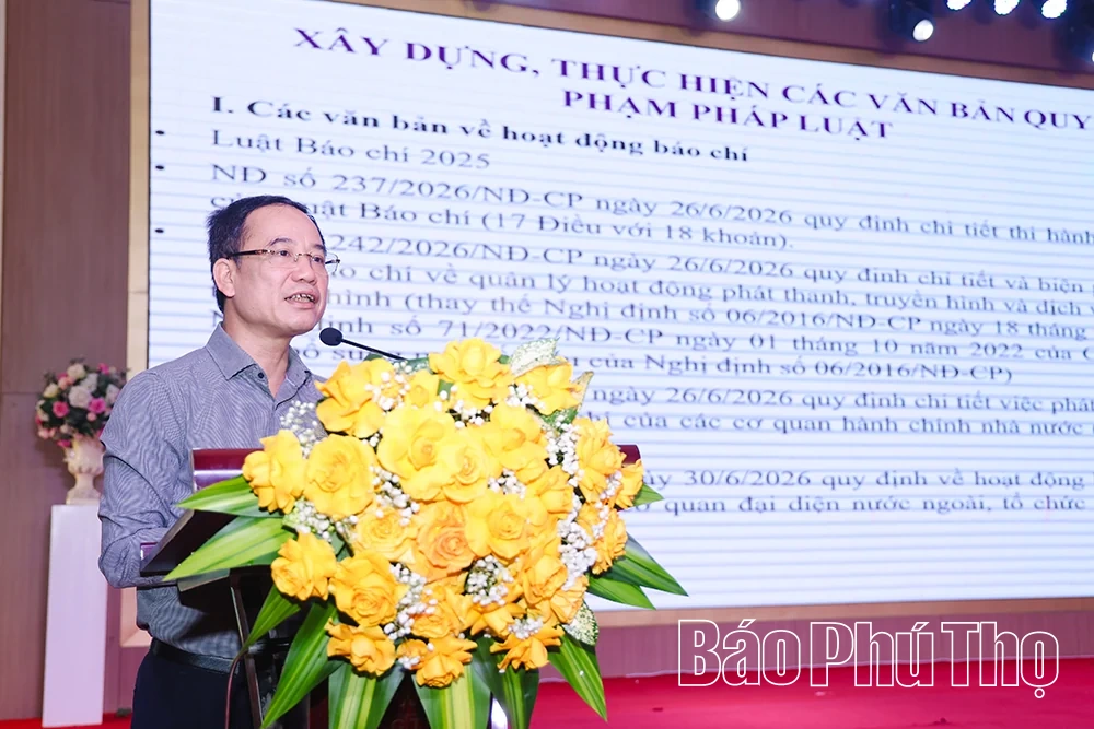 Tập huấn phát ngôn, cung cấp thông tin cho báo chí và triển khai các quy định pháp luật về báo chí