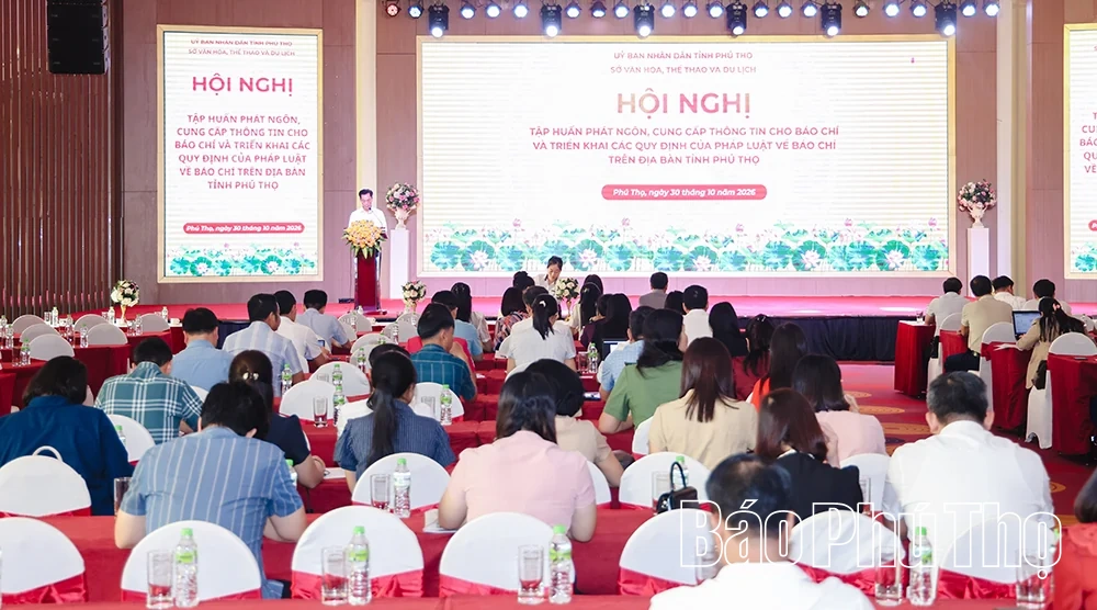 Tập huấn phát ngôn, cung cấp thông tin cho báo chí và triển khai các quy định pháp luật về báo chí