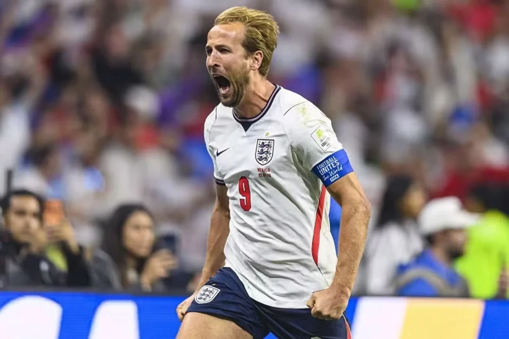 Harry Kane vượt mặt Mbappe và Yamal, giành Quả bóng Vàng 2026