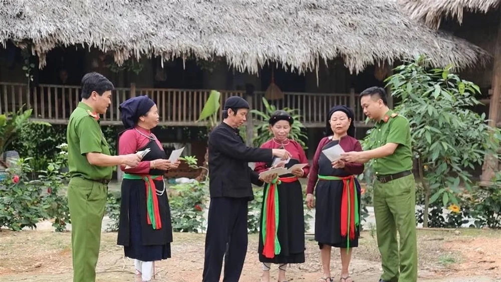 Việt Nam trong cuộc chiến chống mua bán người: Từ hoàn thiện thể chế đến hợp tác quốc tế