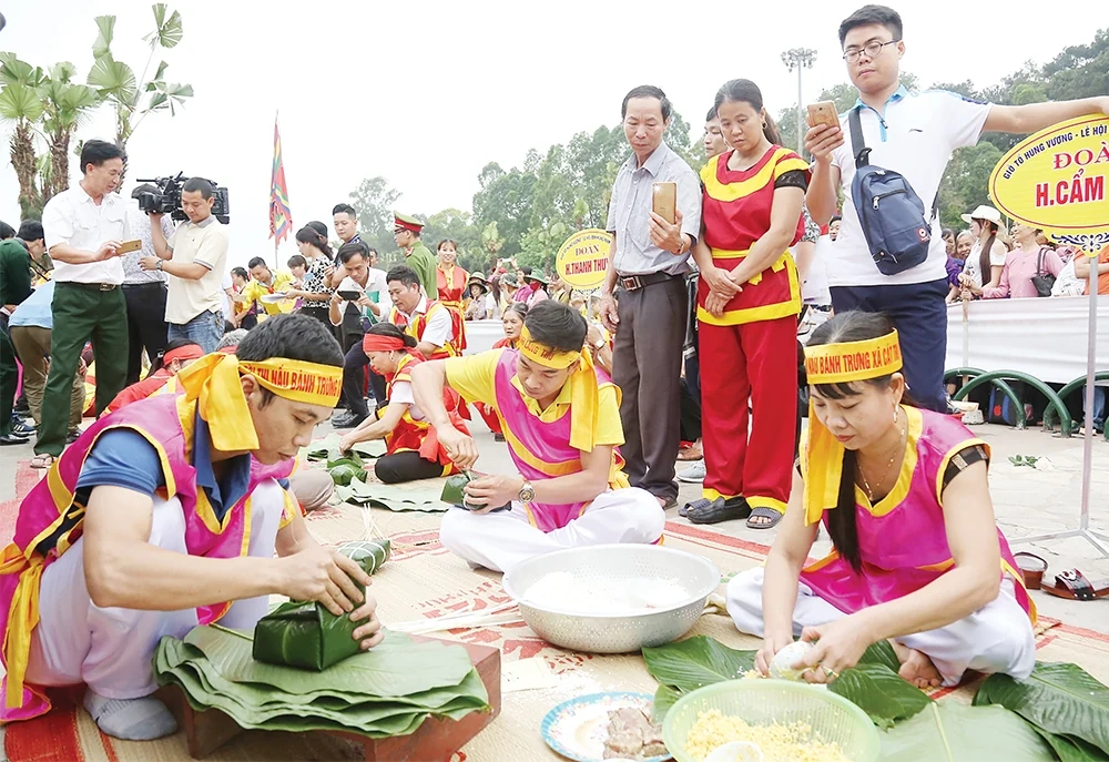 Truyền thuyết bánh chưng, bánh giầy được xuất hiện vào đời Hùng Vương thứ mấy?