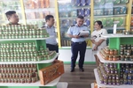 Tạm giữ số lượng lớn hàng hoá có dấu hiệu không đảm bảo chất lượng