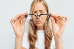 Giải mã nguyên nhân mắt dại, mắt bị mờ và cách cải thiện cùng EYE PLUS