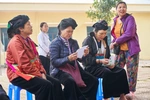 “Thắp chữ” giữa lưng chừng núi