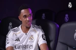 Trent Alexander-Arnold bị loại khỏi tuyển Anh