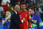 HLV Martinez: “Bồ Đào Nha mạnh hơn khi có Ronaldo”