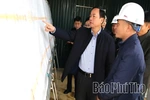 Vice Chairman Quach Tat Liem Inspects Hoa Binh - Moc Chau Expressway Project and Presents Tet Gifts to Workers