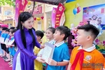 Trường Tiểu học Đinh Tiên Hoàng được tặng thưởng Huân chương Lao động hạng Nhất