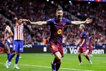 Barca đánh gục Atletico để chạm tay vào ngôi vương