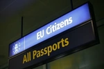 Châu Âu bước vào kỷ nguyên biên giới số: Tạm biệt dấu đóng hộ chiếu từ 10/4