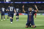 Liverpool “vụn vỡ” bị PSG đánh bại, Barca trả giá cực đắt vì sai lầm tai hại