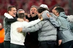 Dàn sao PSG vỡ òa sau vé chung kết Champions League