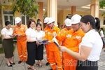 Điện lực Cẩm Khê tuyên truyền đảm bảo an toàn hành lang lưới điện