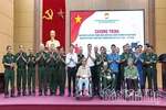 Trao tặng xe lăn cho thương binh, bệnh binh và người có công