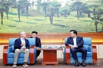 Chairman of the Provincial People’s Committee Tran Duy Dong Receives and Works with the Executive Office of Compal Global