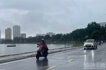 Thời tiết ngày 26/8: Bắc Bộ có lúc có mưa rào và dông; áp thấp nhiệt đới ở phía bắc đảo Hải Nam (Trung Quốc)