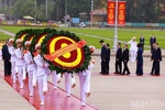 Các đồng chí lãnh đạo Đảng, Nhà nước vào Lăng viếng Chủ tịch Hồ Chí Minh nhân dịp 81 năm Quốc khánh