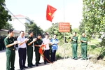 Tập huấn điểm về bảo vệ môi trường và bàn giao tuyến đường “Sáng - xanh - sạch - đẹp”