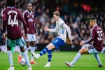 Man City đứt mạch toàn thắng, Tottenham hạ Chelsea