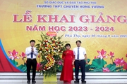 Lễ khai giảng năm học mới tại Trường THPT Chuyên Hùng Vương