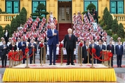 Tôn trọng đối tác, cảnh giác đối tượng!