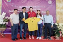 Liên đoàn Cầu mây Việt Nam giao lưu thể thao và trải nghiệm tại xóm Ké, xã Đà Bắc