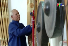 Echoes of the Muong gong