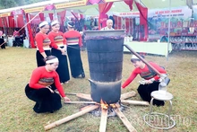 Về Mai Hạ, say men rượu núi rừng