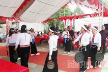 Khai hội Đền Nhà Bà