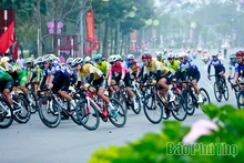 “Rực cháy” đường đua “Non sông liền một dải”